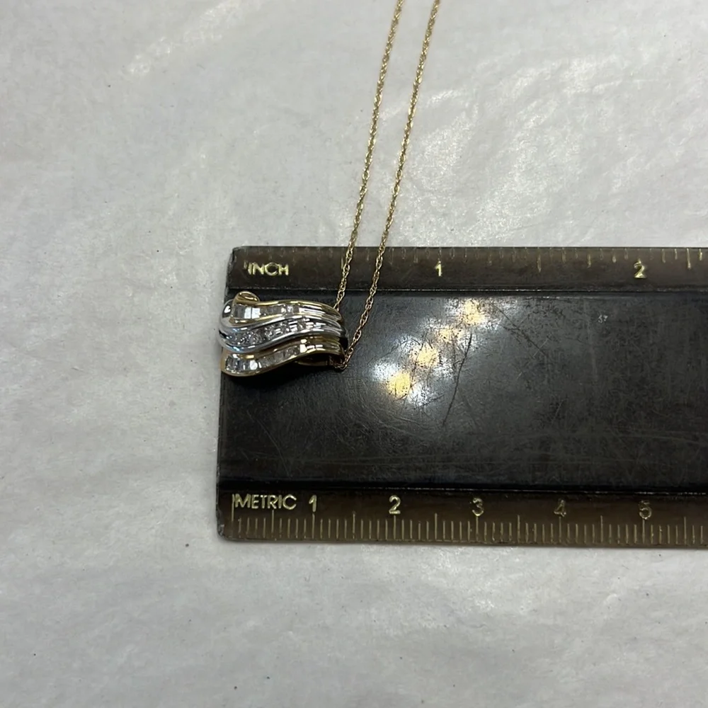 Round Diamonds 10K Gold Pendant - Picture 6 of 7